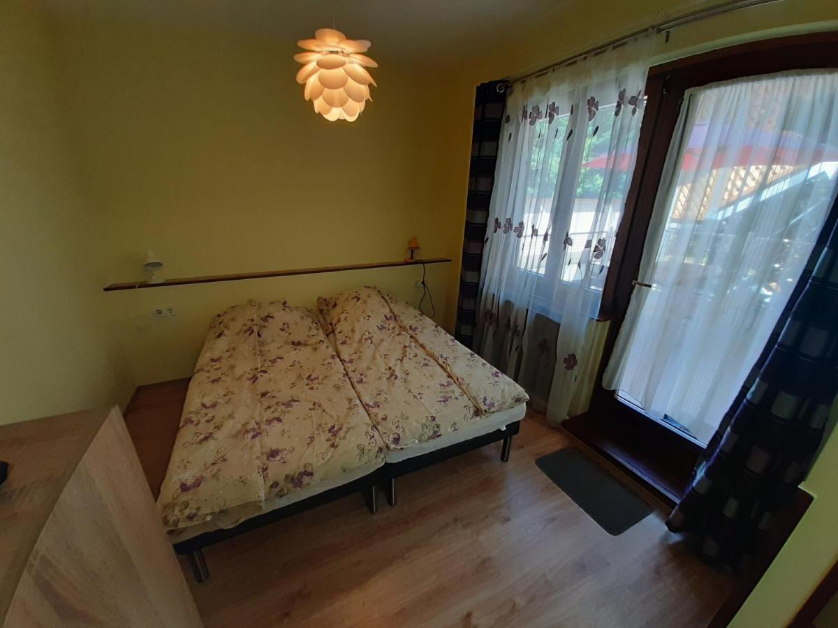 Gyopar Gyoengye Apartmanhaz * Oroshaza