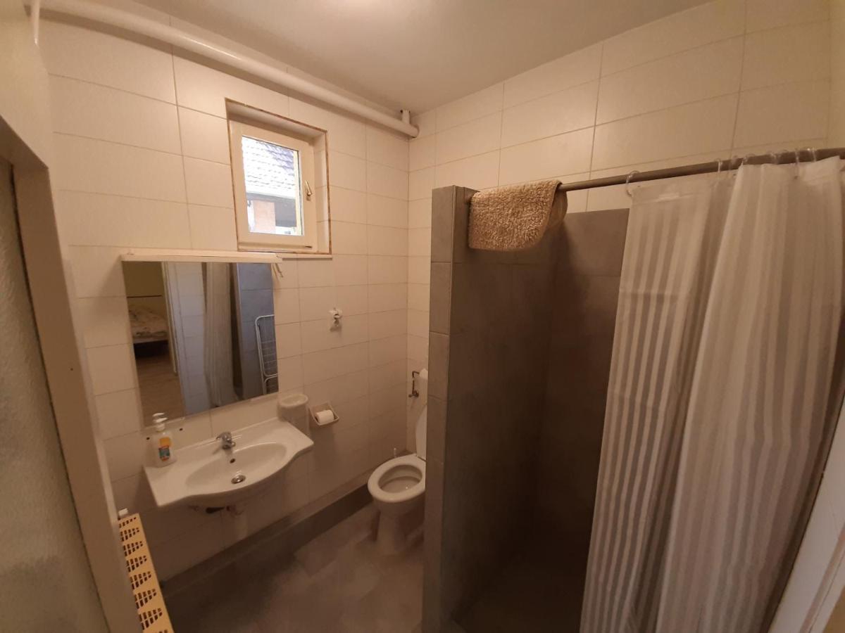 Gyopar Gyoengye Apartmanhaz Oroshaza