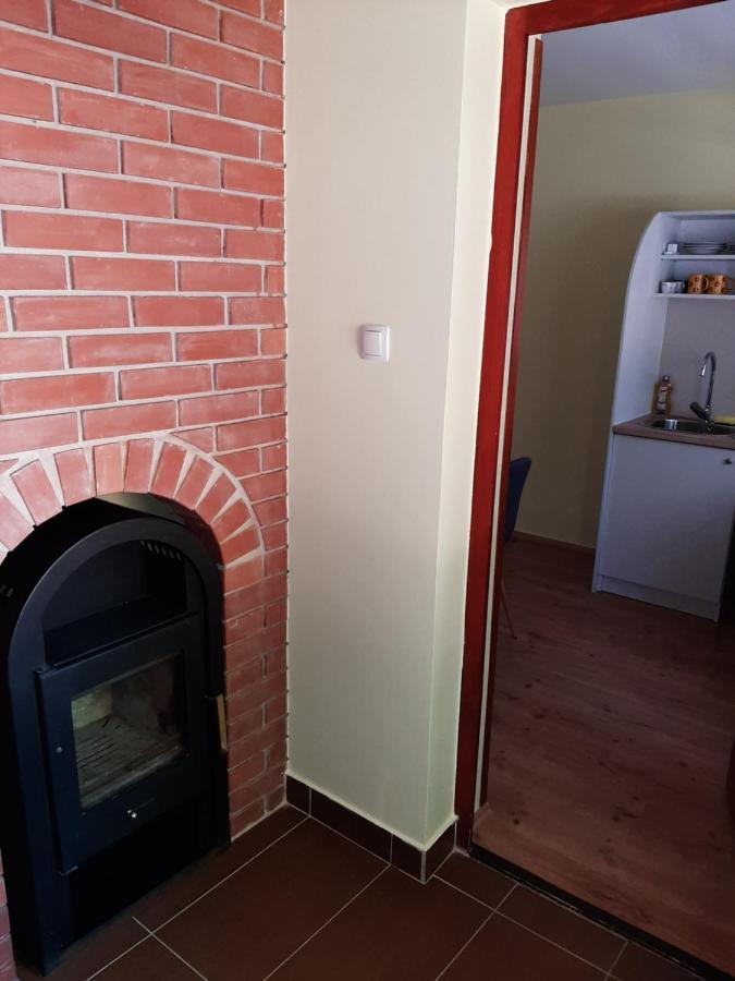 Gyopar Gyoengye Apartmanhaz Oroshaza