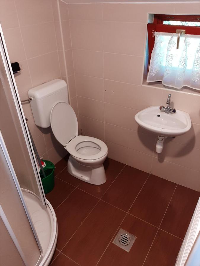 Gyopar Gyoengye Apartmanhaz Apartment Oroshaza