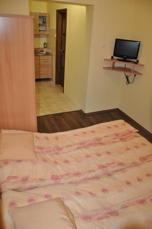 Gyopar Gyoengye Apartmanhaz *